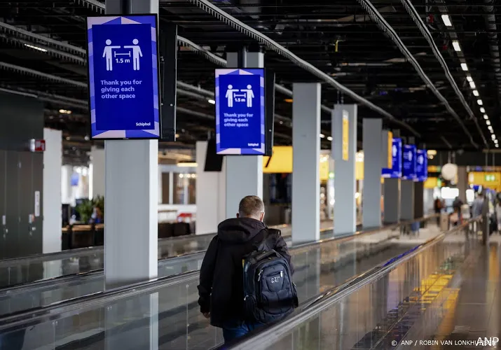 schiphol wijst reiziger naar rustige plek met app