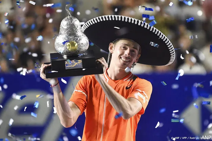 tennisser de minaur prolongeert titel in acapulco