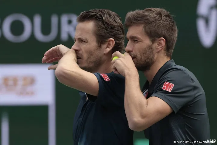 tennisser koolhof langs landgenoten in uitgesteld dubbelspel