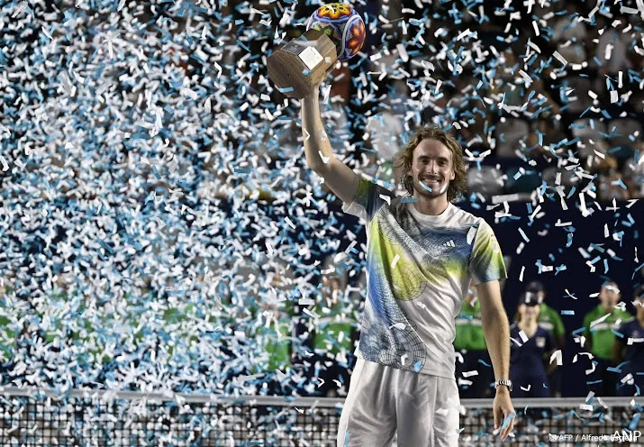 tennisser tsitsipas pakt in mexico zijn eerste titel van het jaar