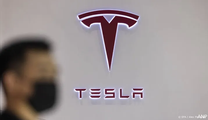 tesla levert weer meer autos af