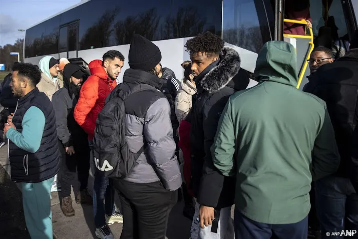 tijdelijke noodopvang voor 110 vluchtelingen in helmond