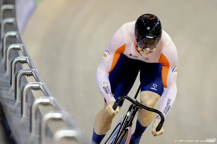 titelverdediger lavreysen naar kwartfinales sprint op wk baan