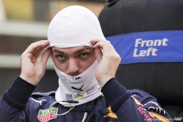 verstappen sluit seizoen af met winst leclerc tweede voor perez