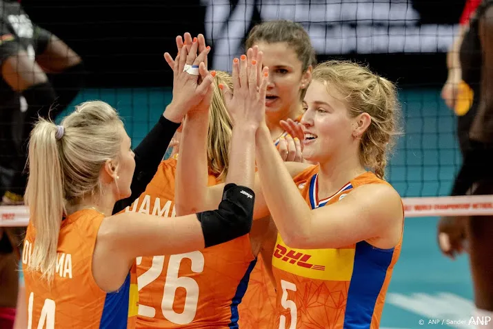 volleybalsters beginnen ek met zege in drie sets op spanje