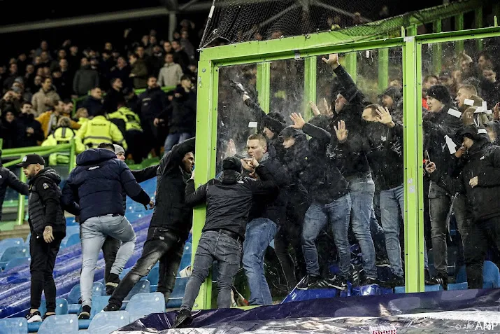 voor misdragende fans vitesse dreigt stadionverbod voor vijf jaar