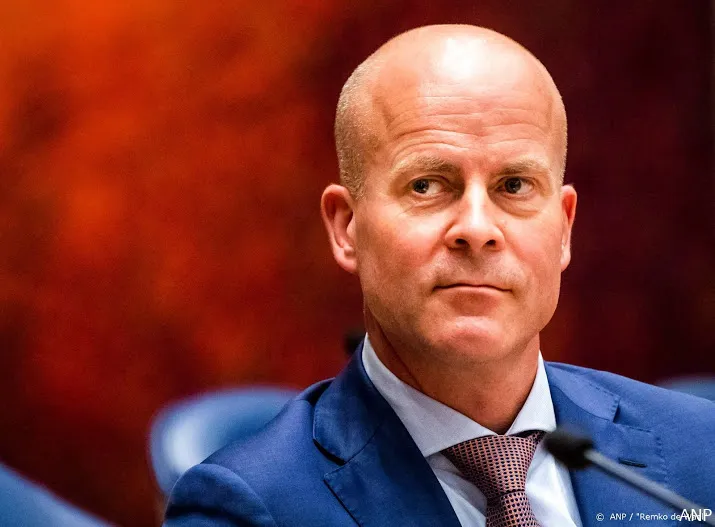 wachtgeld politici wordt openbaar