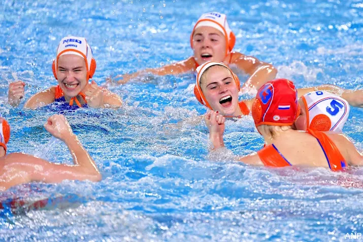 waterpolosters sluiten groepsfase spelen af met derde zege