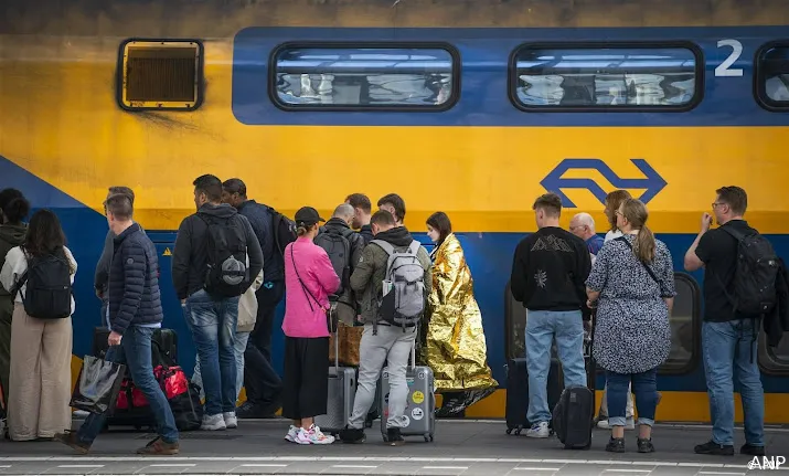 weinig tot geen treinen van en naar rotterdam door stroomstoring