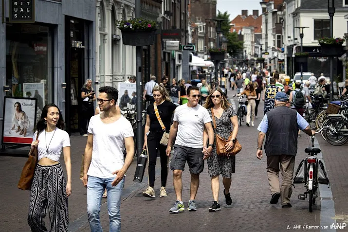 werkgevers loonstijgingen in juli lager dan voorgaande maanden