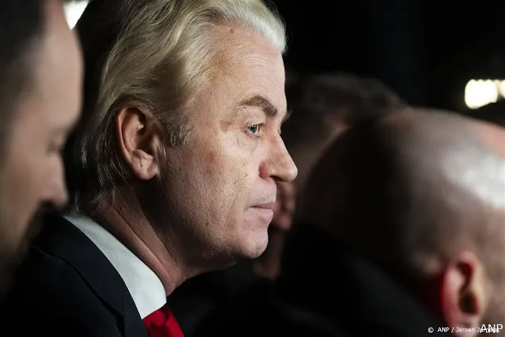 wilders als eerste bij verkenner plasterk