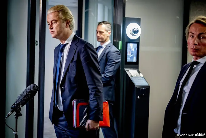 wilders is niet te spreken over extra uitgaven voor asiel