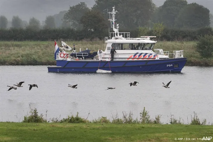 zoektocht naar vermisten in maas bij venlo