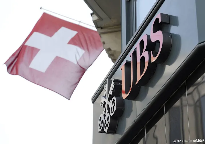 zwitsers ubs boekt minder winst door kosten franse belastingzaak