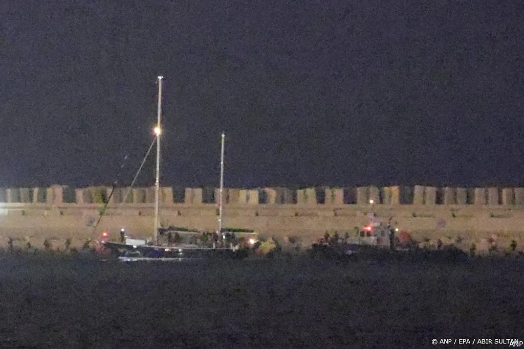 anp100625081 1