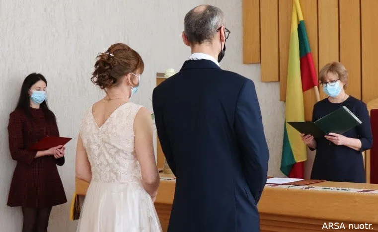 alytaus rajone per tris menesius iregistuotos 6 santuokossss