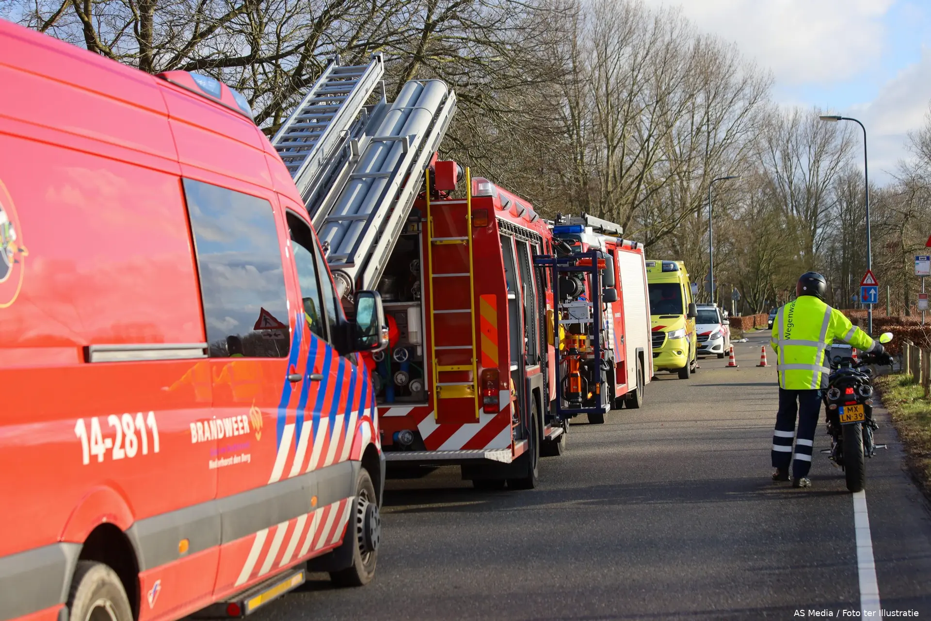 persoon in water naarden3 scaled