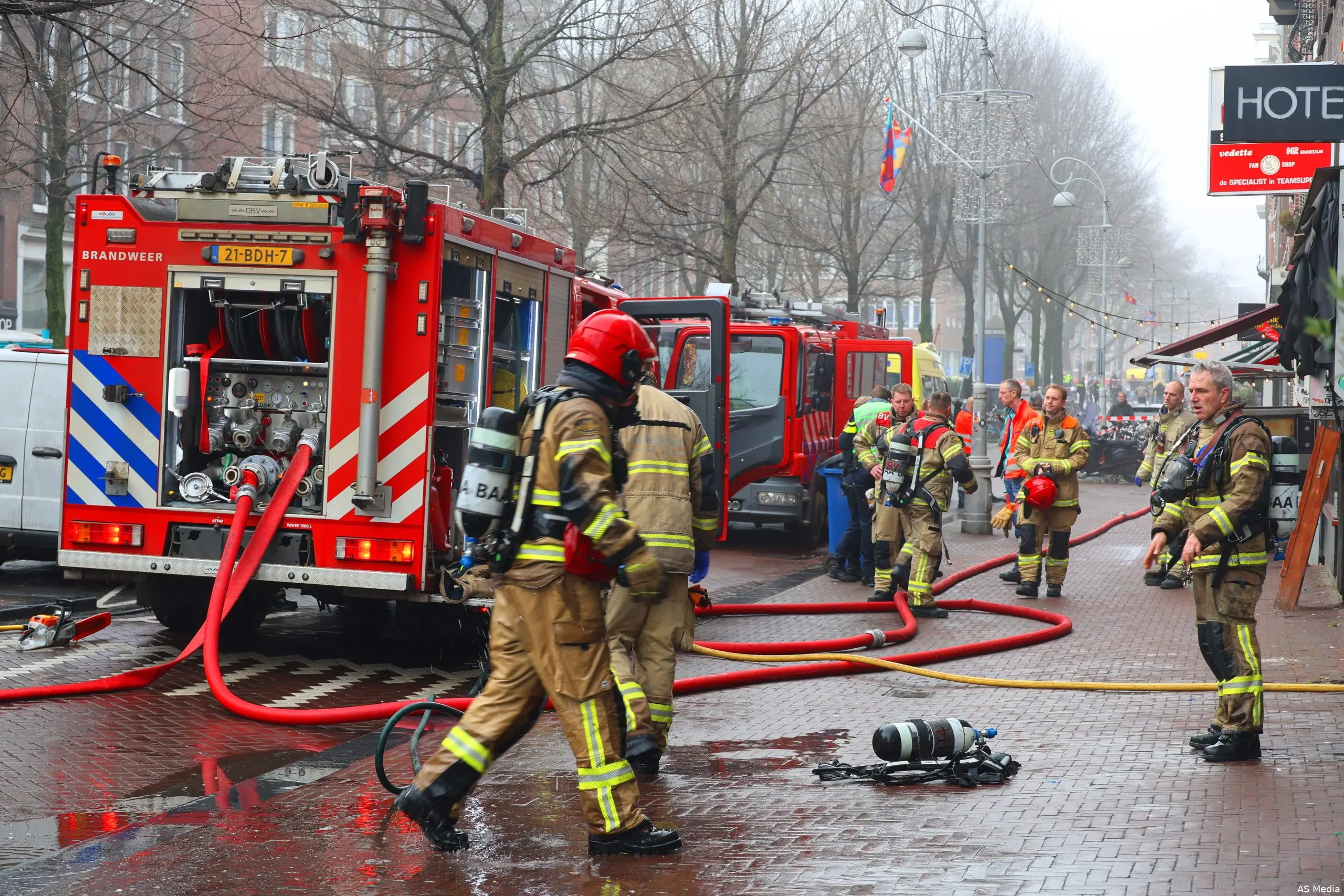 man overleden na woningbrand amsterdam1 scaled
