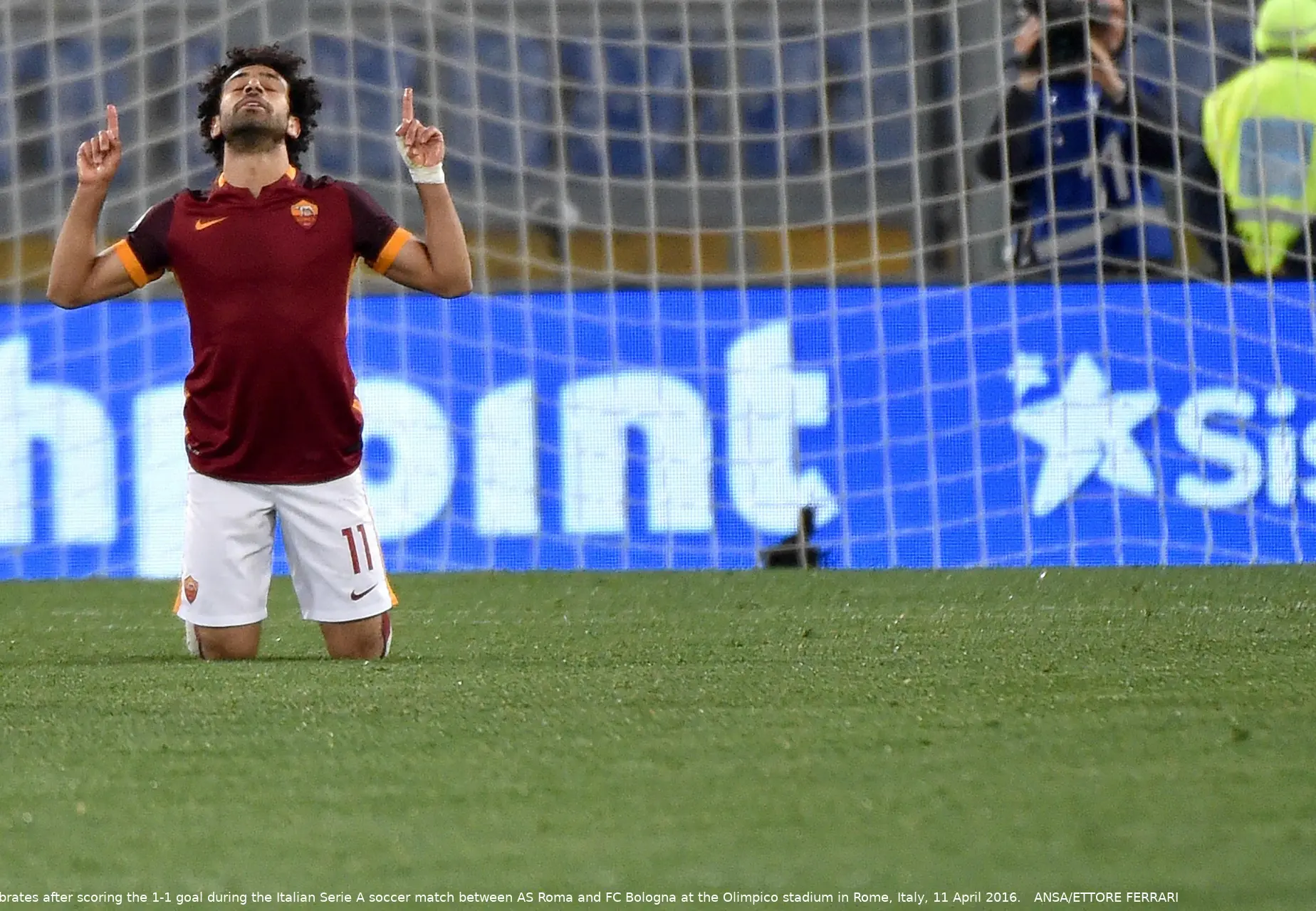 salah esulta ginocchio