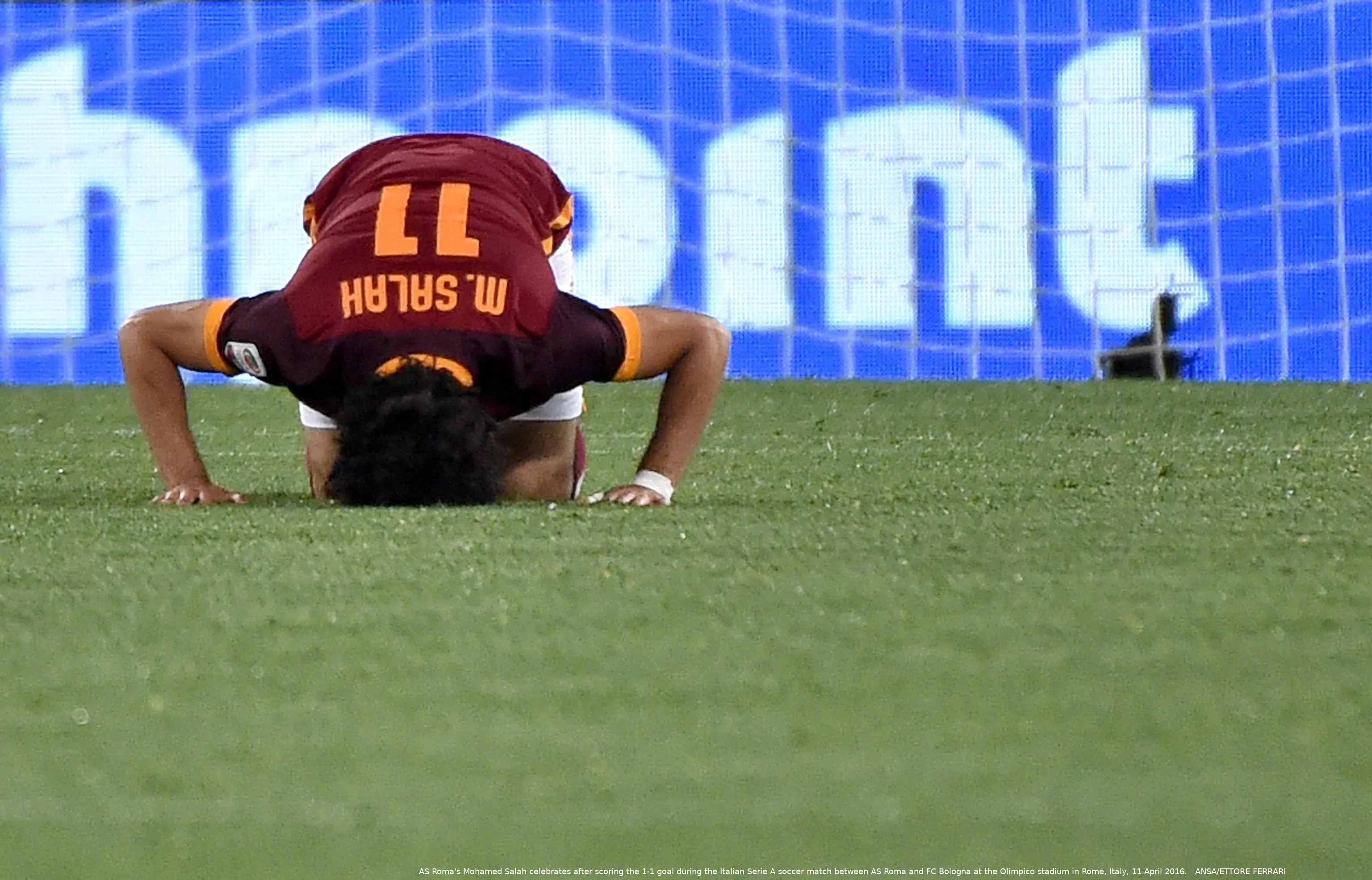 salah in ginocchio
