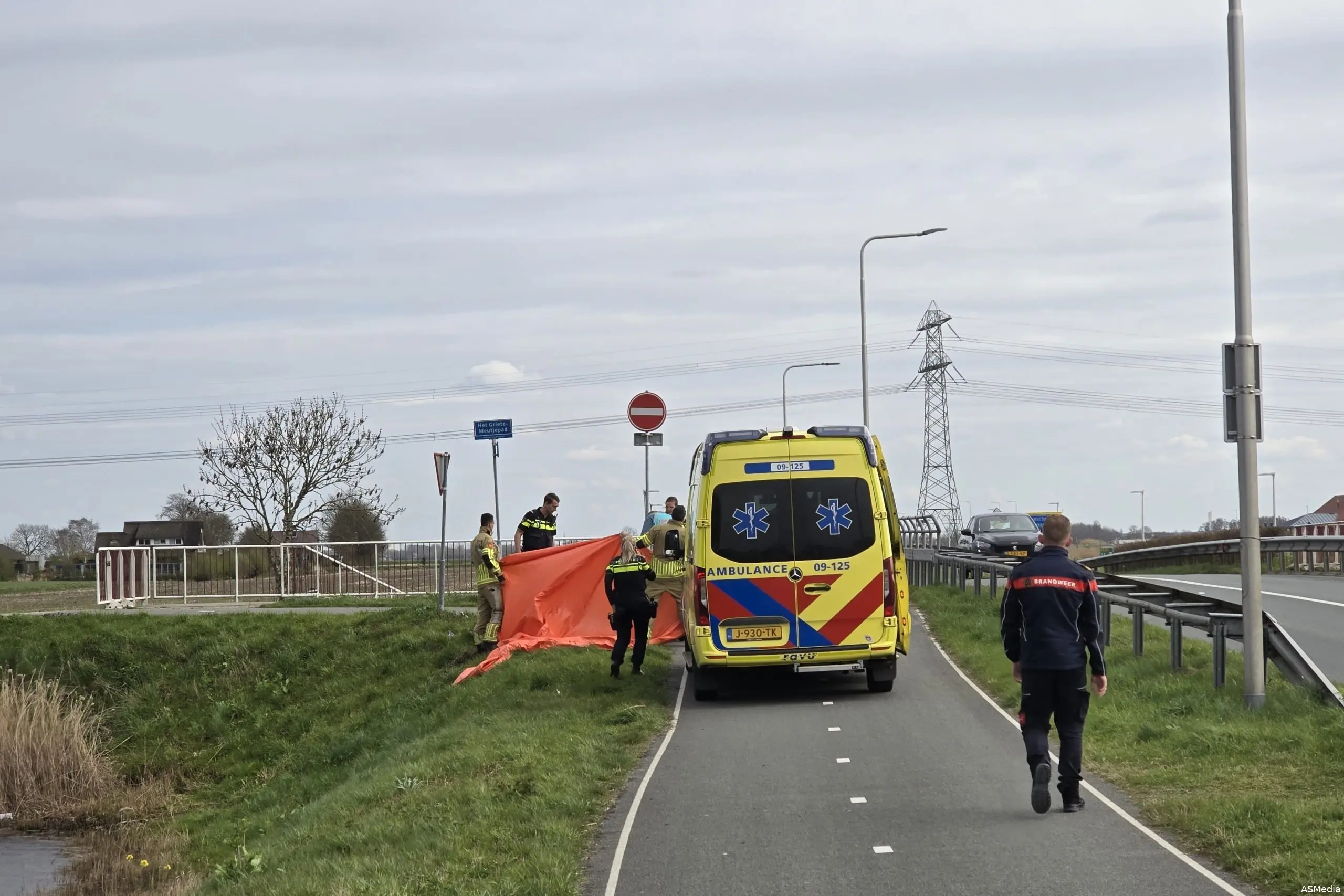 bunschoten spakenburg persoon ter water scaled