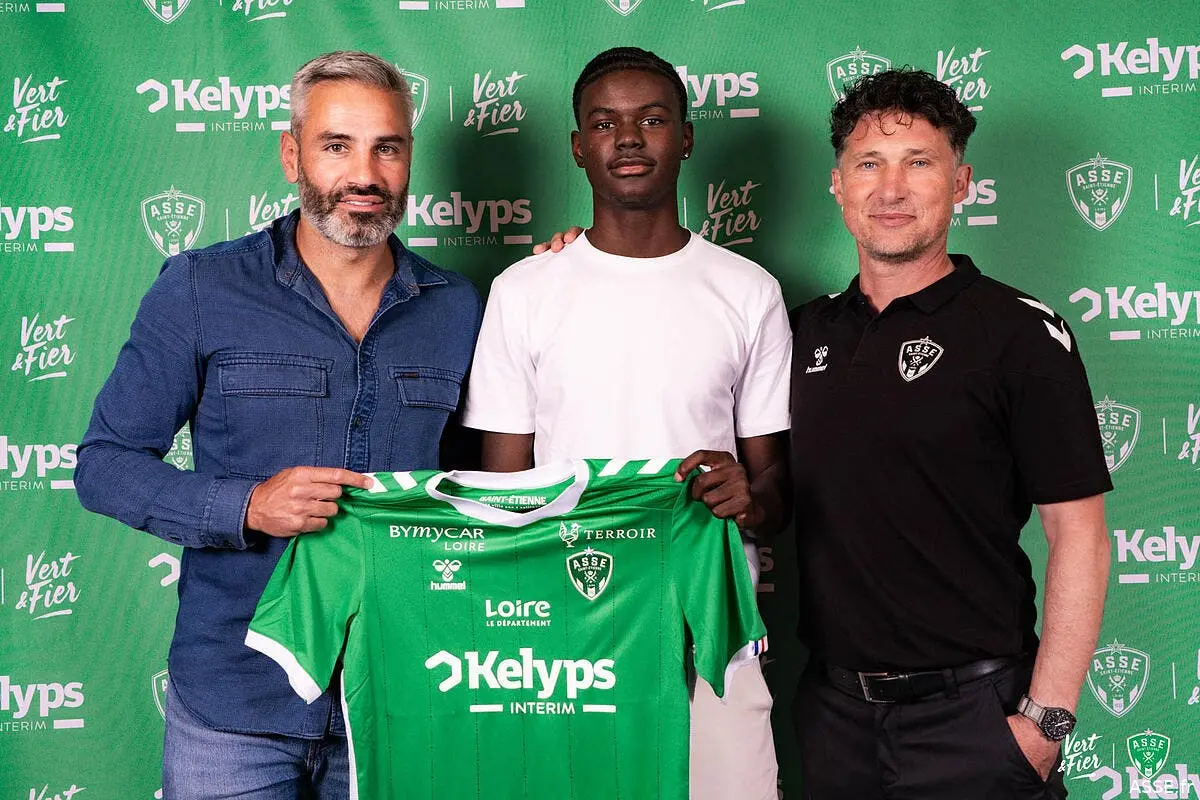 l asse verrouille un jeune defenseur de 19 ans premier contrat professionnel pour kevin pedro 157167174 394318