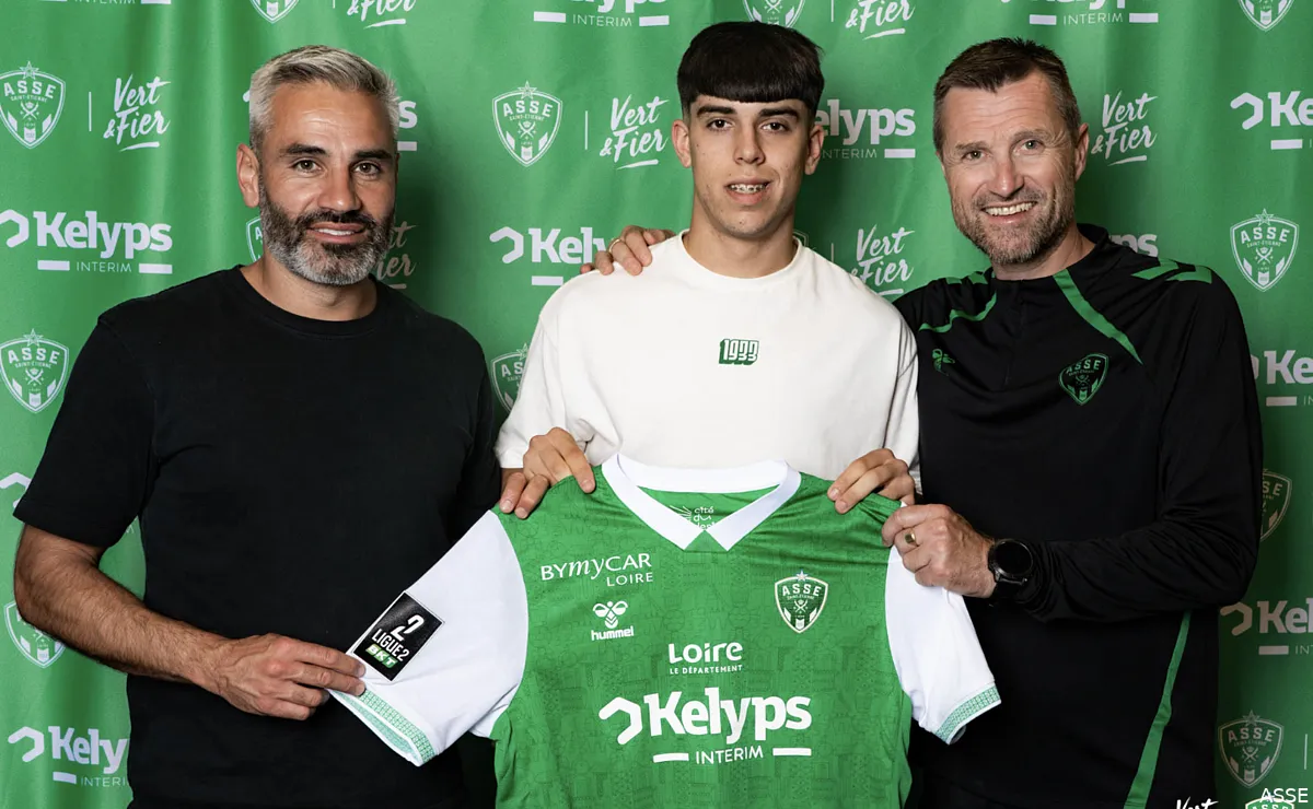 un defenseur de plus signe a l asse off capture d e cran 2025 08 08 a 15 34 25 396938