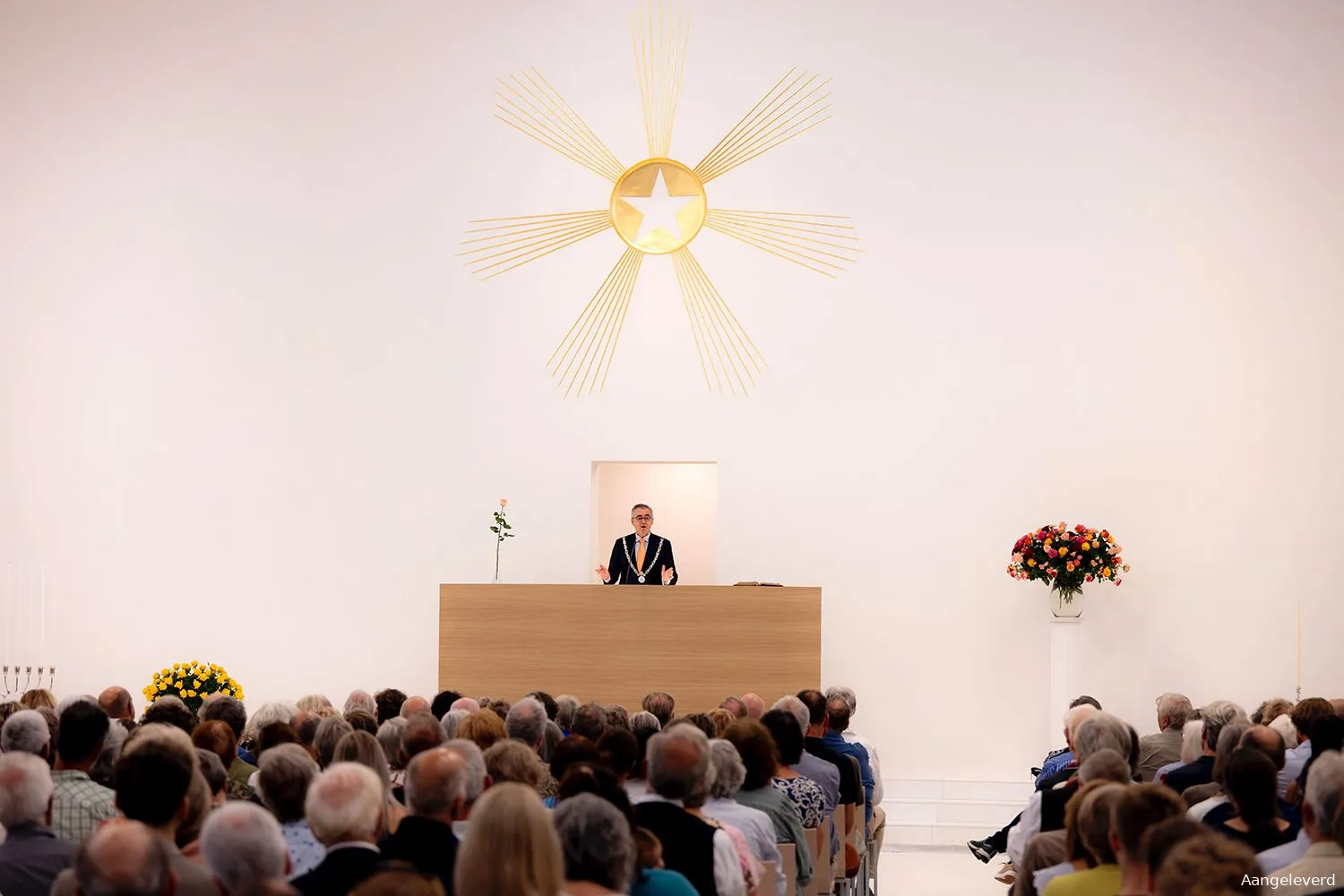 jos wienen burgemeester van haarlem opent eeuwfeest van het gouden rozenkruis arjaan hamel kopie