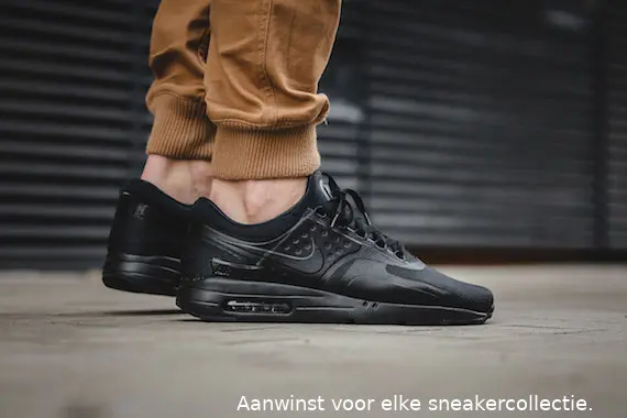 nike air max zero triple black 1
