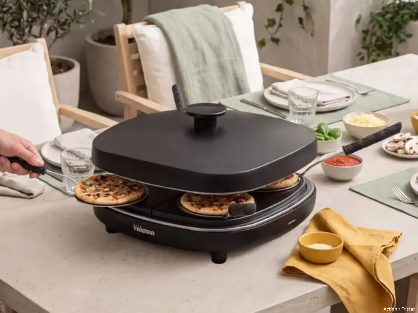 Tristar pizzamaker action