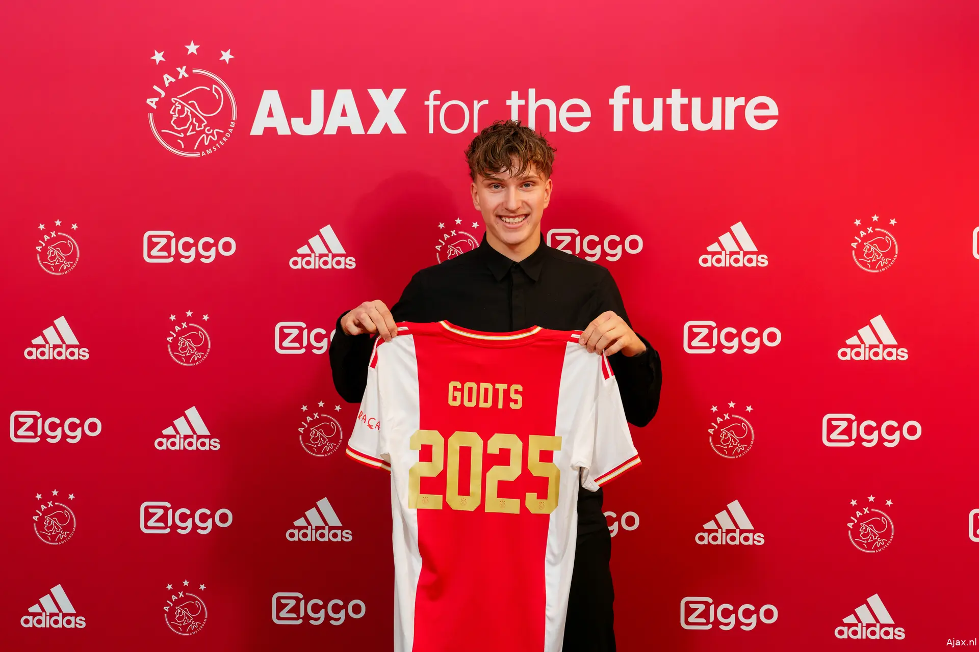 mika godts ajax 2223 2