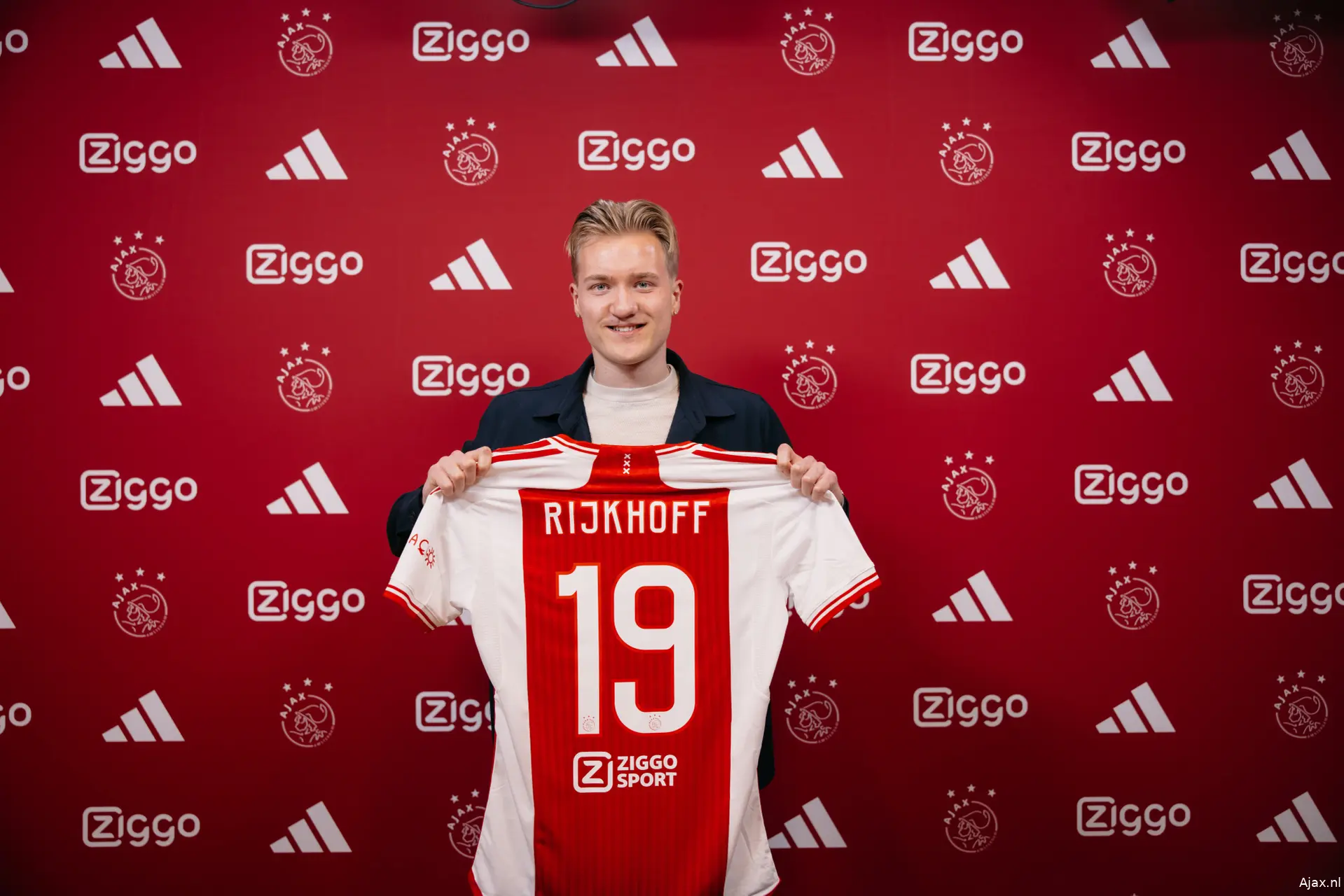 julian rijkhoff ajax