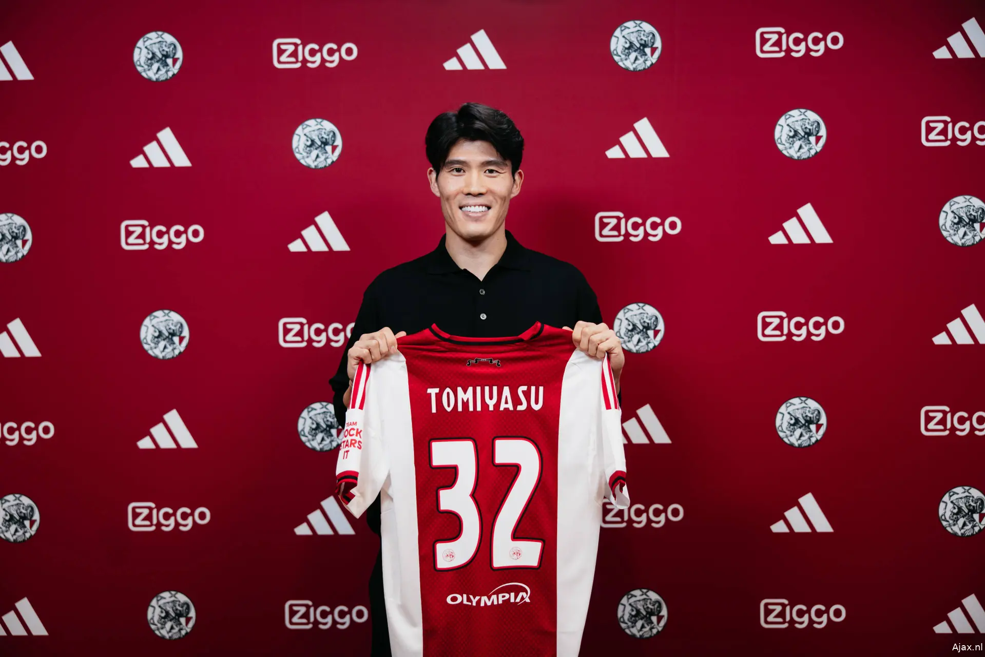 2025-12-15_AJAX_CONTRACT_TOMIYASU-22