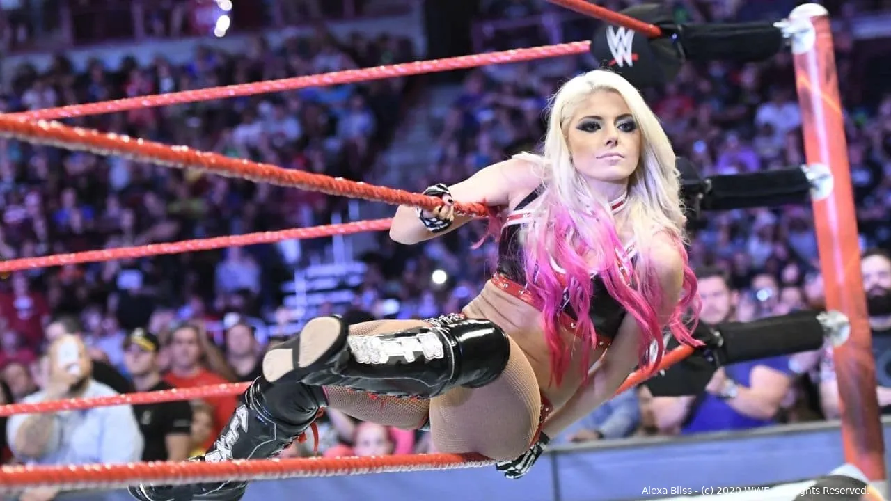 So haben die Fans Alexa Bliss seit Jahren nicht mehr gesehen...