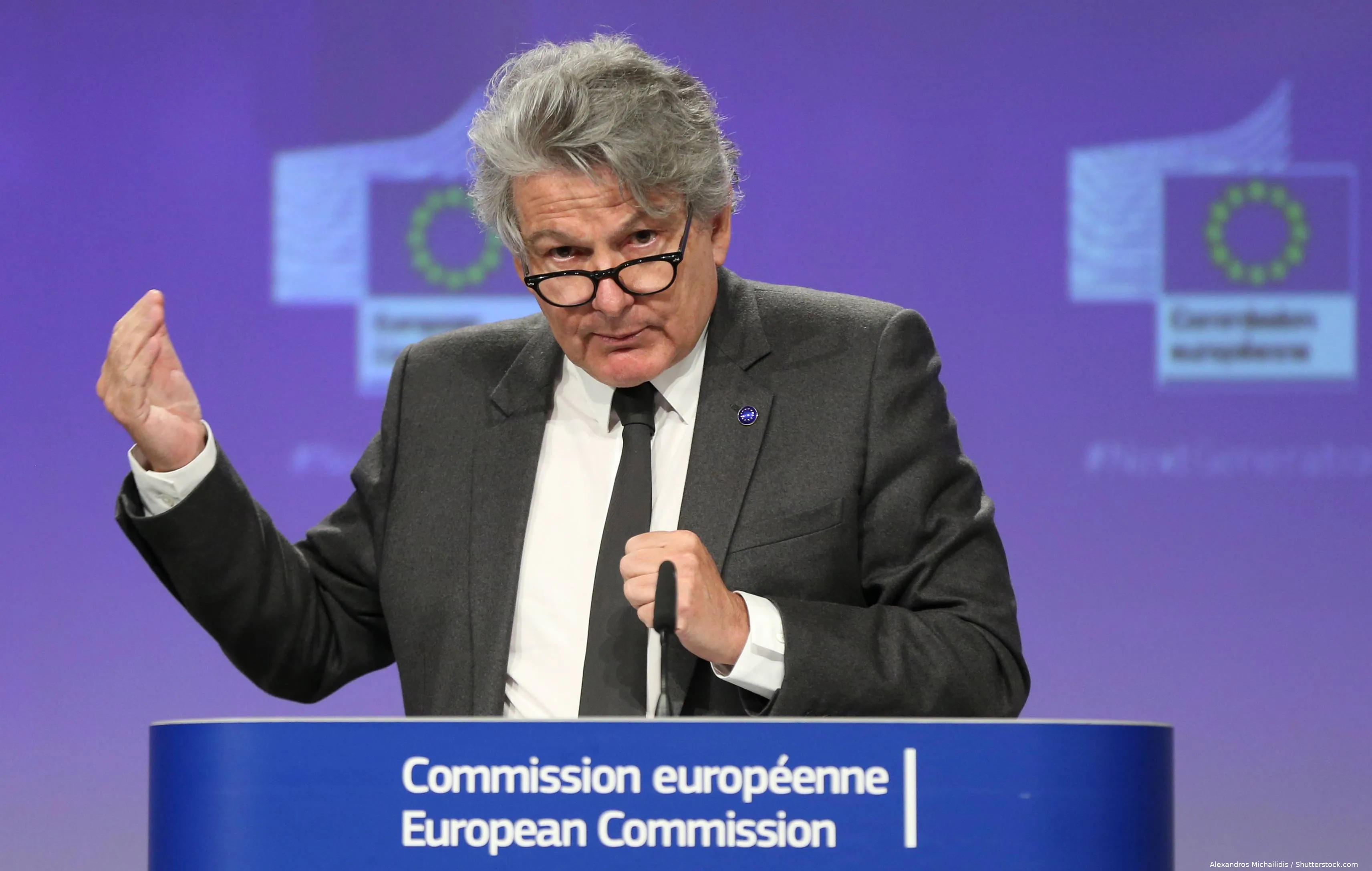 shutterstock_1744305236