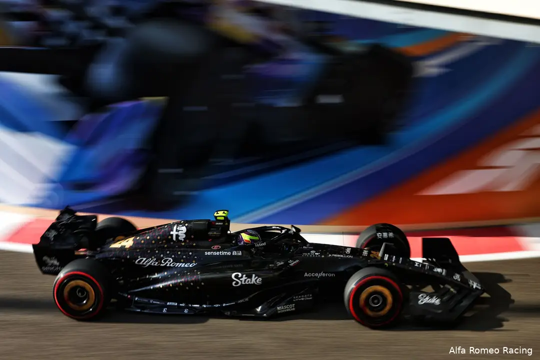 zhou guanyu alfa romeo livery abu dhabi
