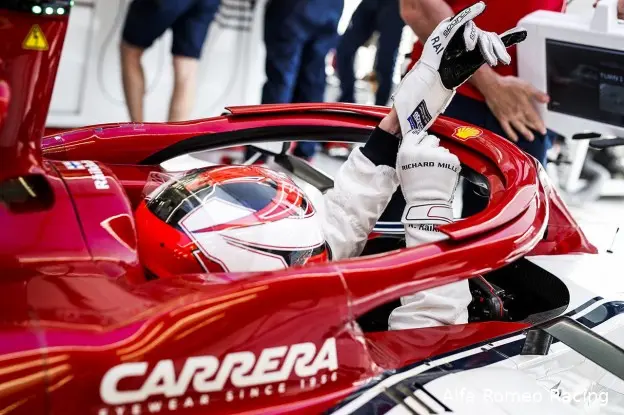 raikkonen alfa romeo helm 2019