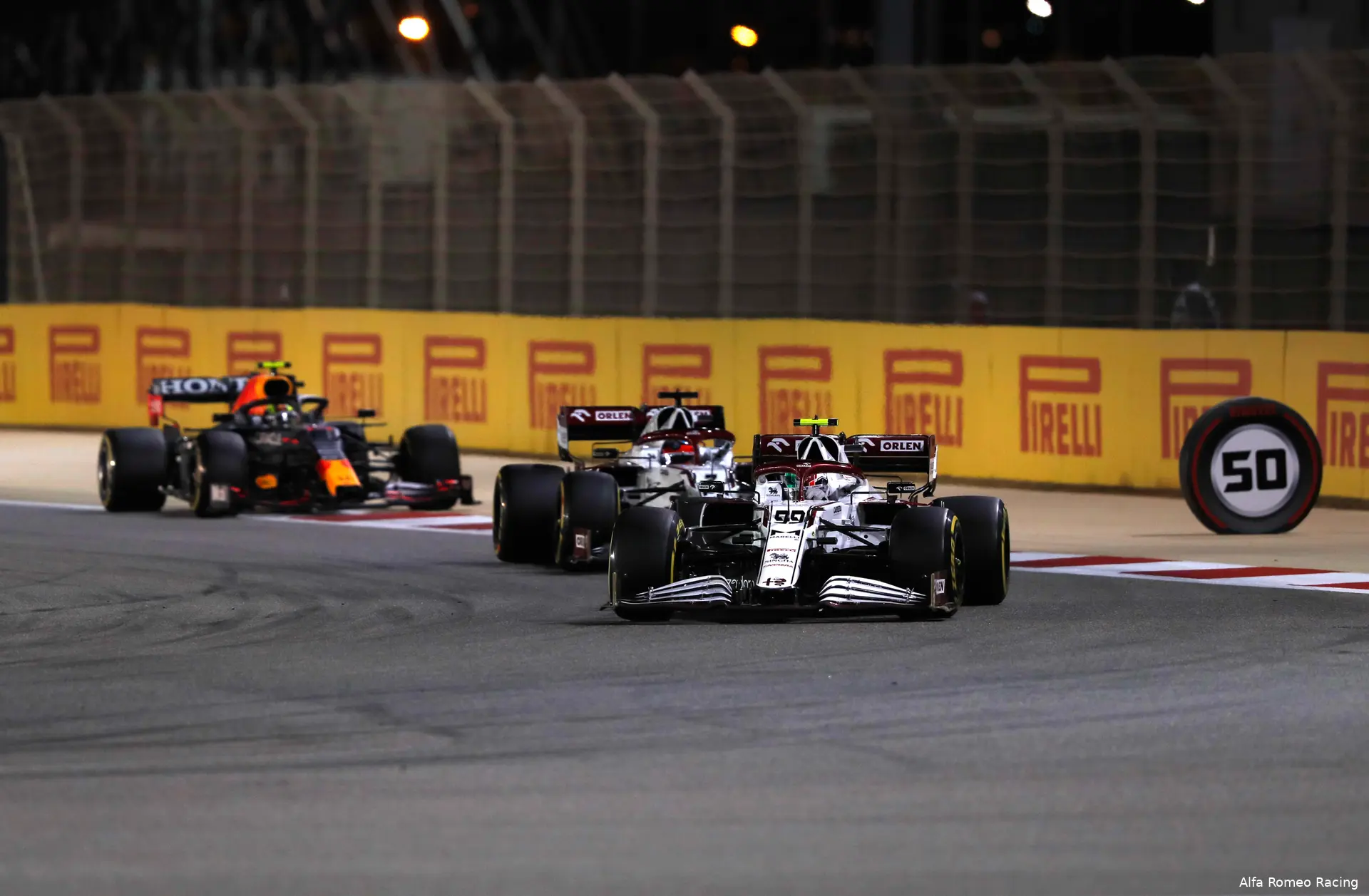 Alfa Romeo bahrein red bull pirelli