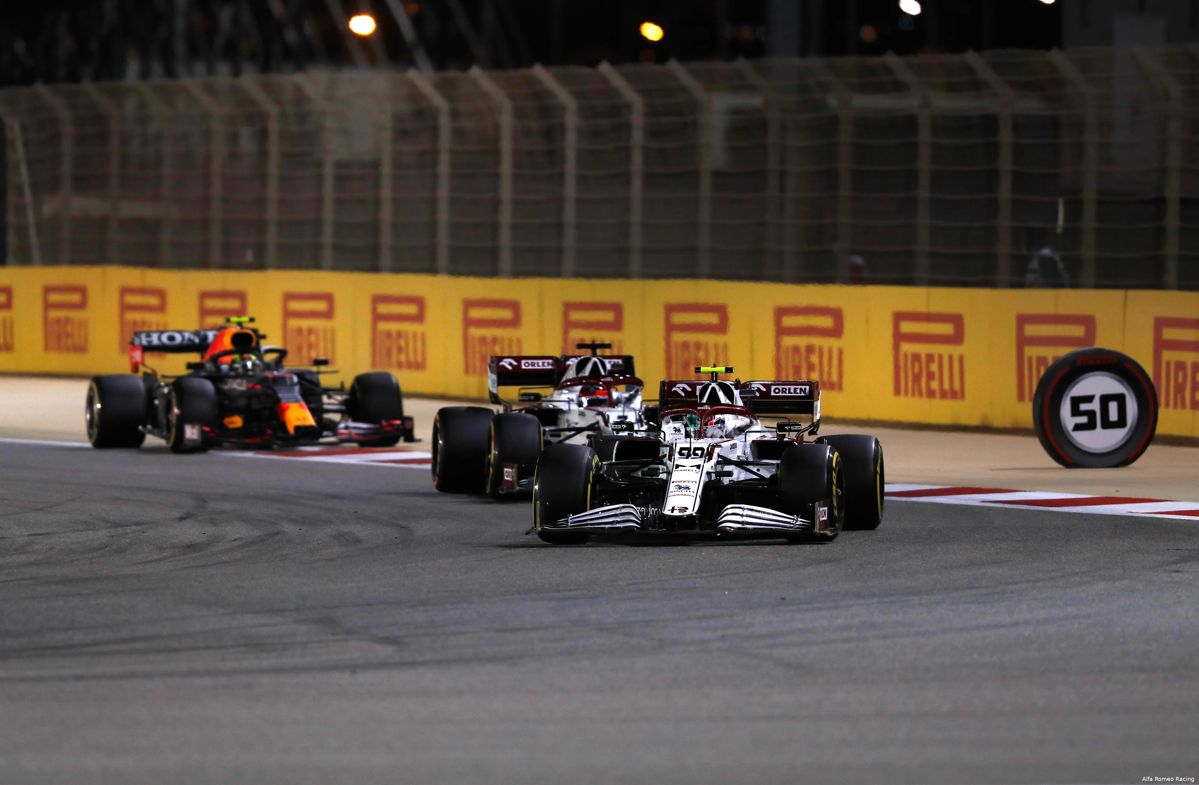 Alfa Romeo bahrein red bull pirelli