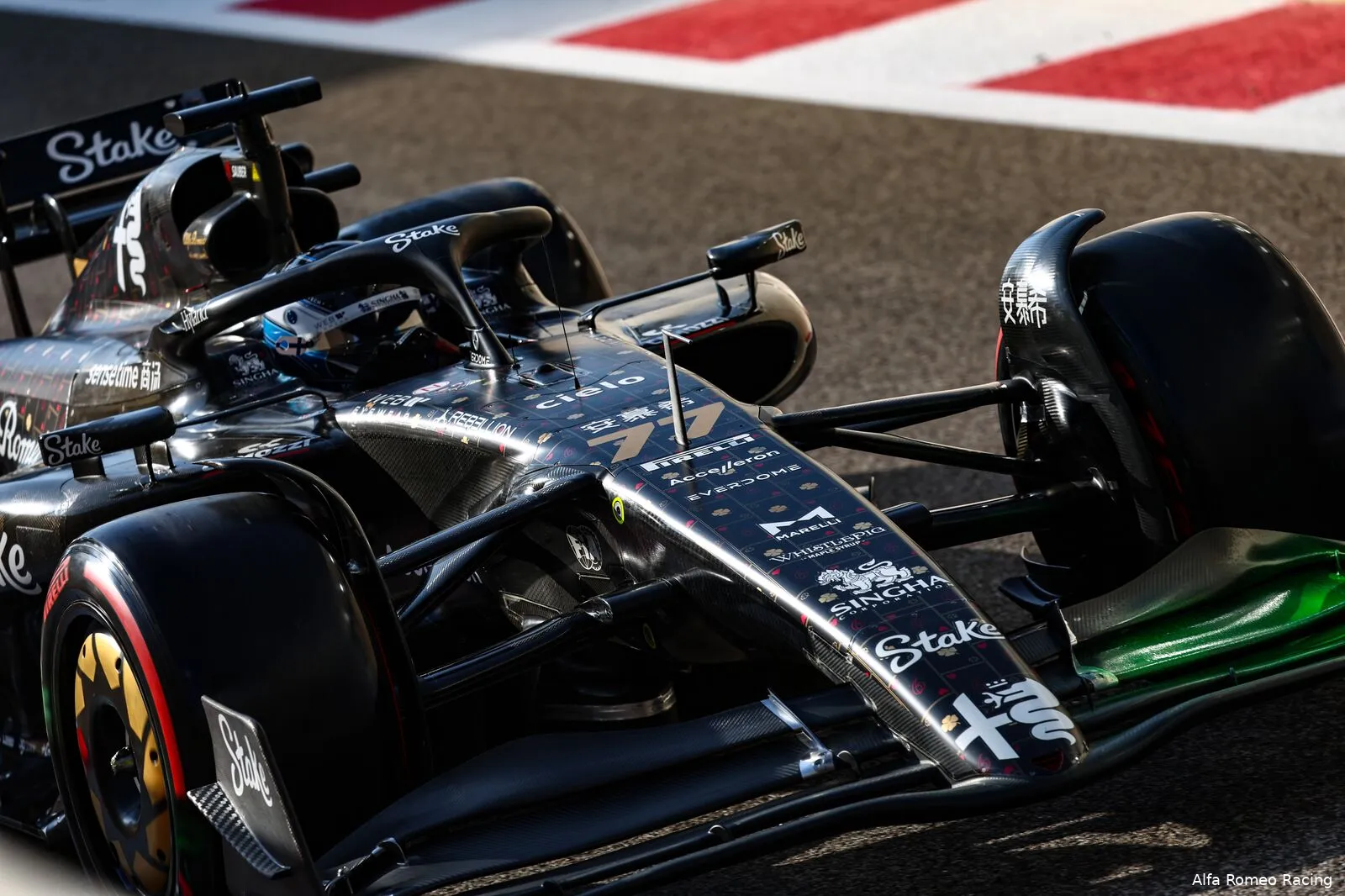 valtteri bottas alfa romeo livery abu dhabi 2