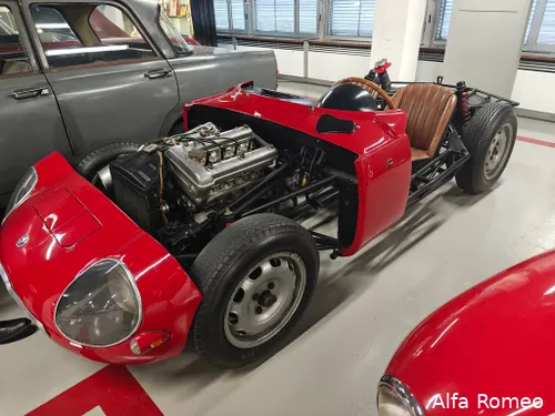 Het ziet er een beetje vreemd uit, maar dit toont het vakmanschap dat in zo'n auto gaat zitten.