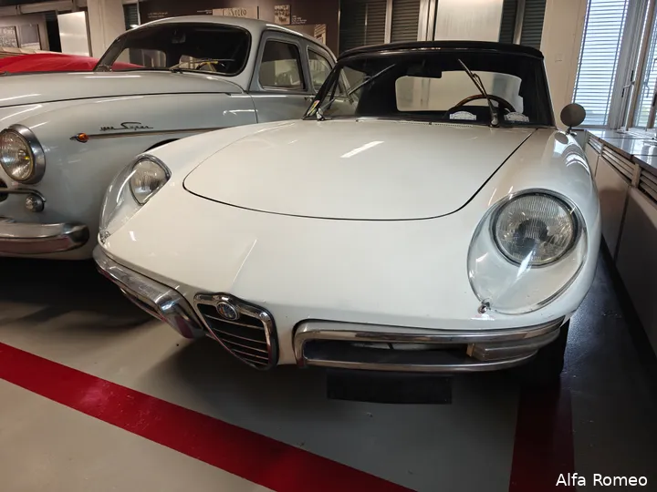 Er zijn veel meer witte Alfa's dan je zou verwachten.