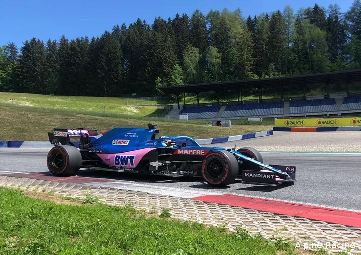 Piastri achter het stuur van de Alpine-bolide in Oostenrijk.