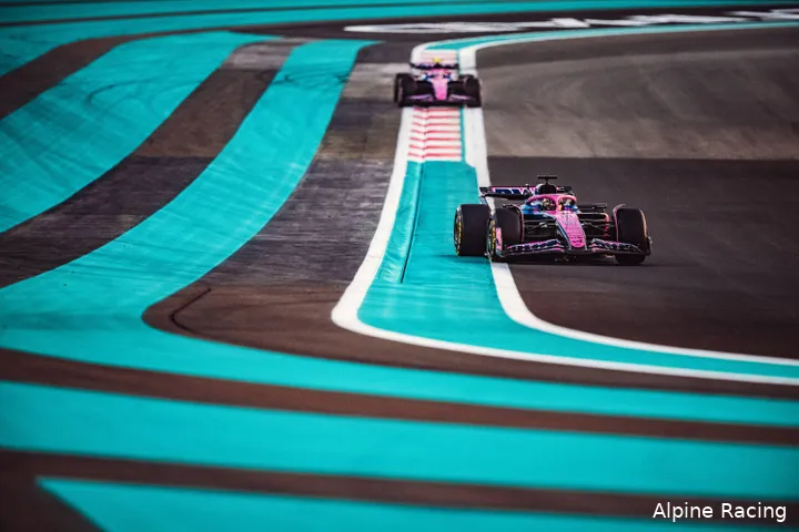 alpine-franco-colapinto-pierre-gasly--gp-abu-dhabi-2025-zondag-2