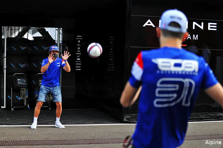 Esteban Ocon Fernando Alonso Alpine Stiermarken