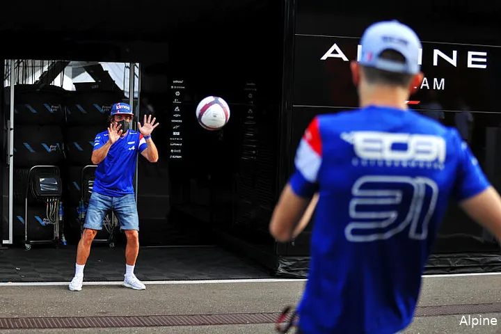 Alonso en Ocon waren lang niet altijd blij met elkaar tijdens het 2022-seizoen.