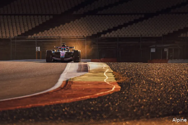 pierre-gasly-alpine-barcelona-wintertest-woensdag-1