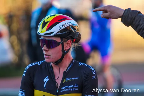 Lotte Kopecky kwam ten val.