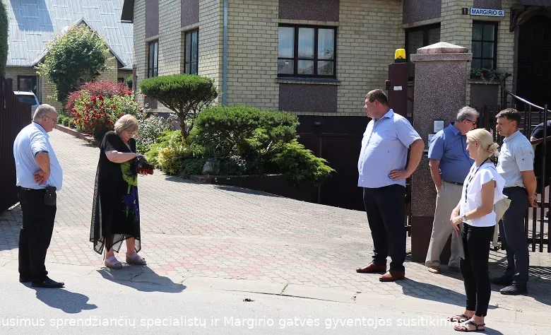 alytaus rajono vicemero aurimo trunces komunalinius klausimus sprendzianciu specialistu ir margirio gatves gyventojos susitikimas