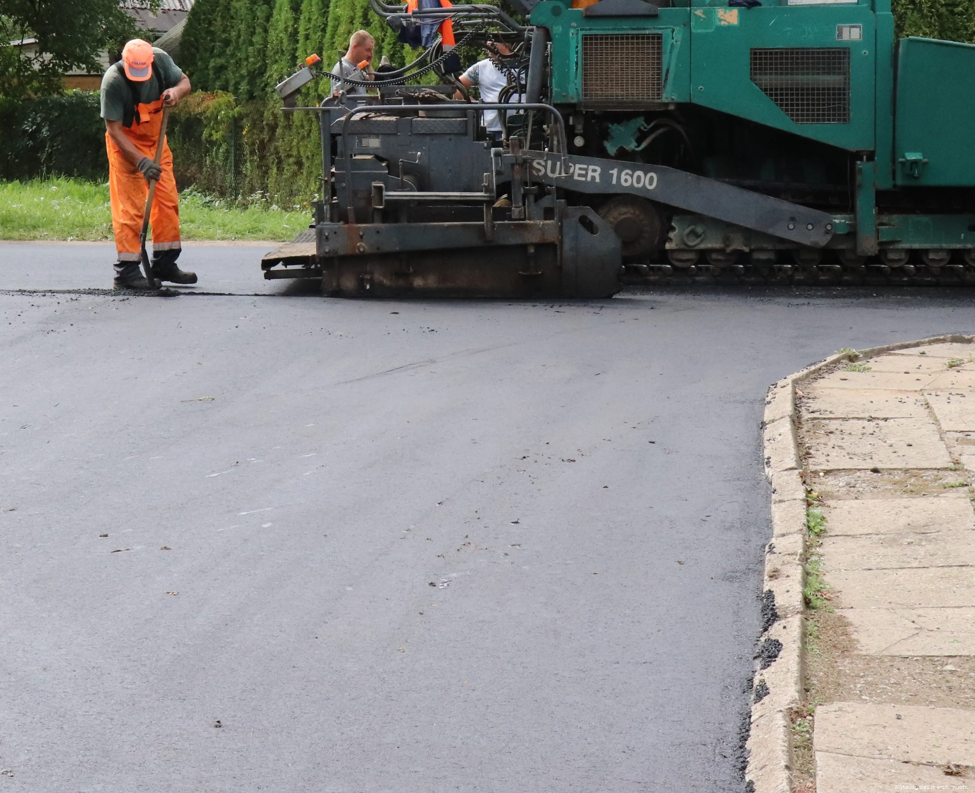 asfaudrijoje atnaujinama birutes gatvea